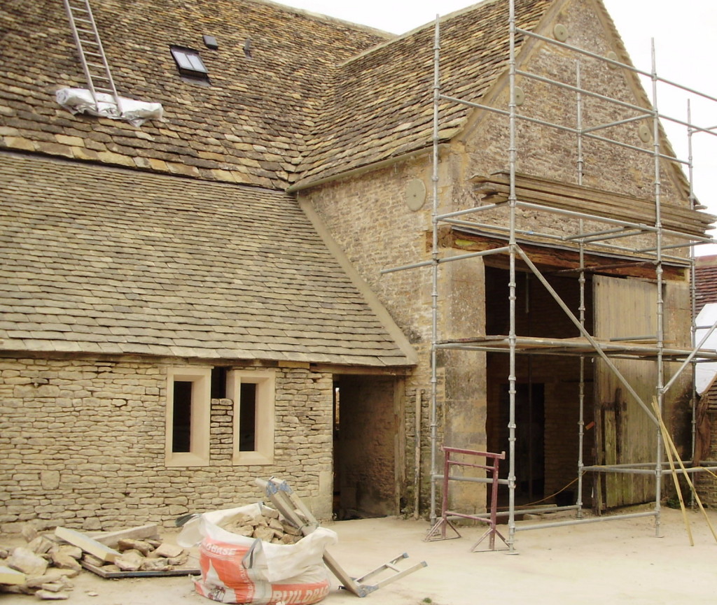 Cotswold Stone Roof - Bibury